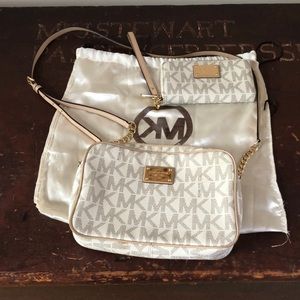 Michael Kors Signiture Wristlet and Bag.